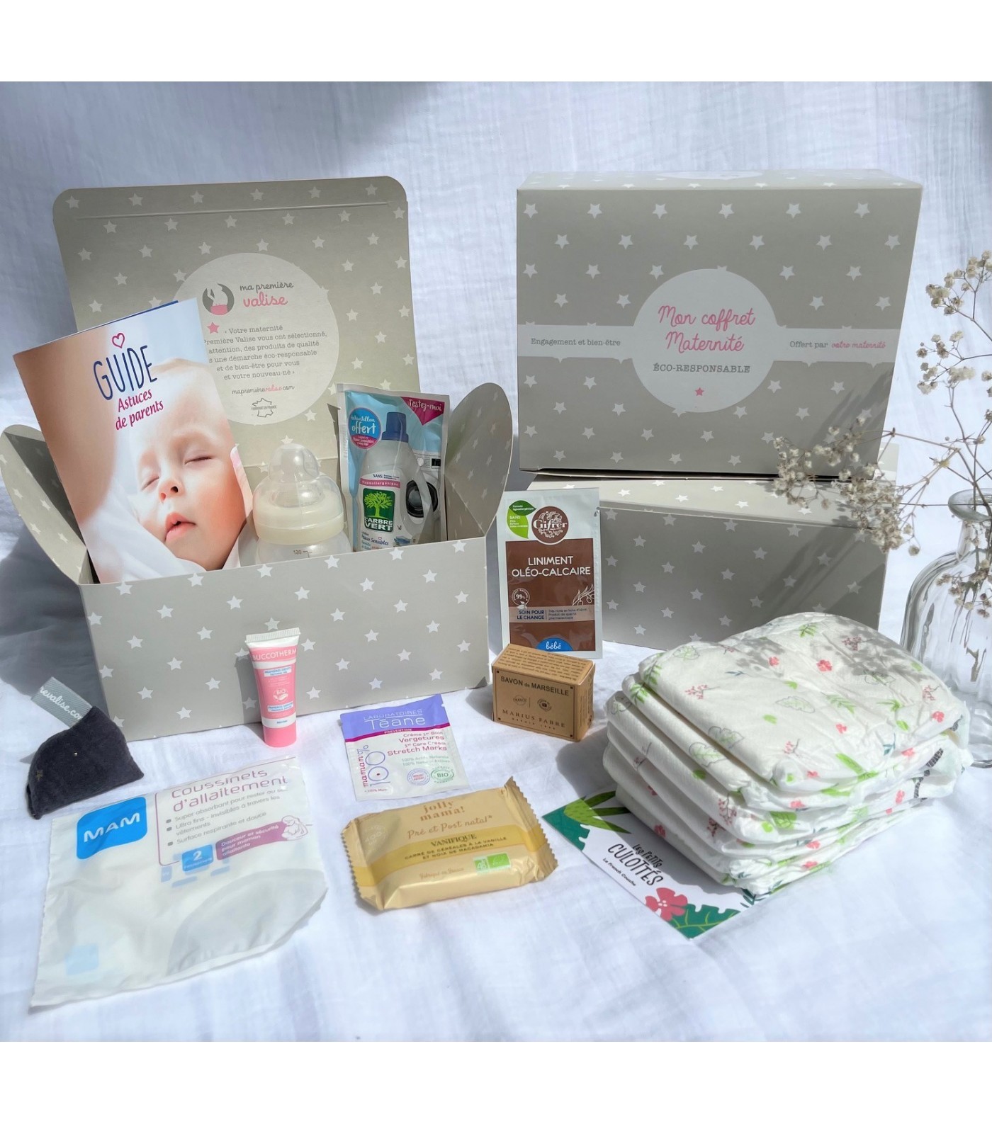 Coffret bébé maternité - 3 bodys, 3 pyjamas et accessoires - naissance 50  cm