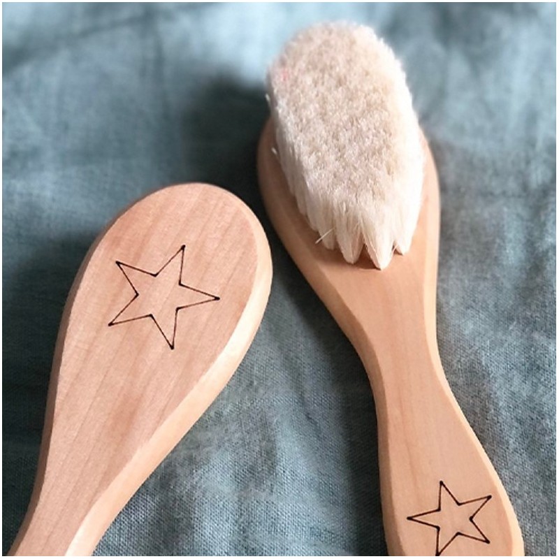 Brosse cheveux bébé